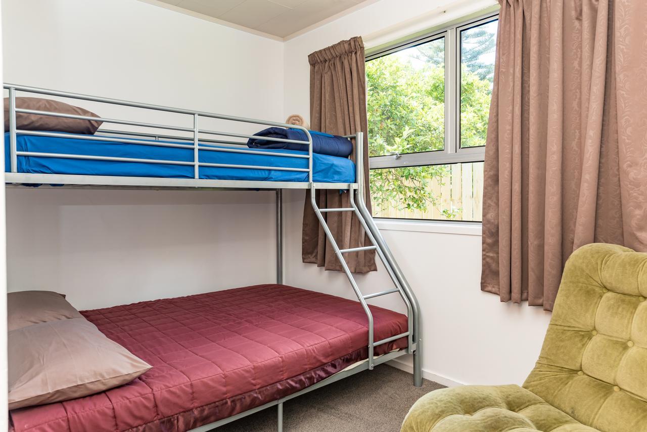 Waitangi Beach Units エクステリア 写真