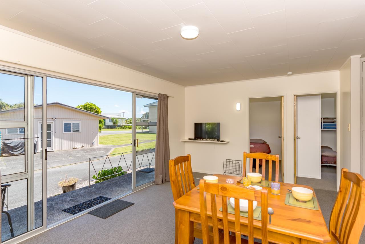 Waitangi Beach Units エクステリア 写真